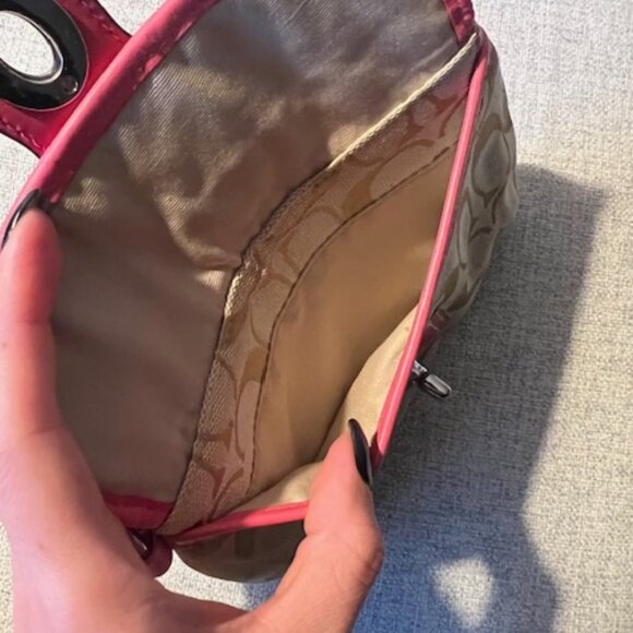 Coach Signature C Jacquard Wristlet with Pink Leather Trim - Picture 4 of 12